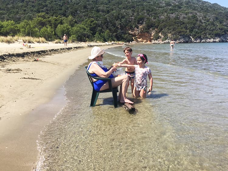 Nonna Maria Laura con i nipotini - 2020